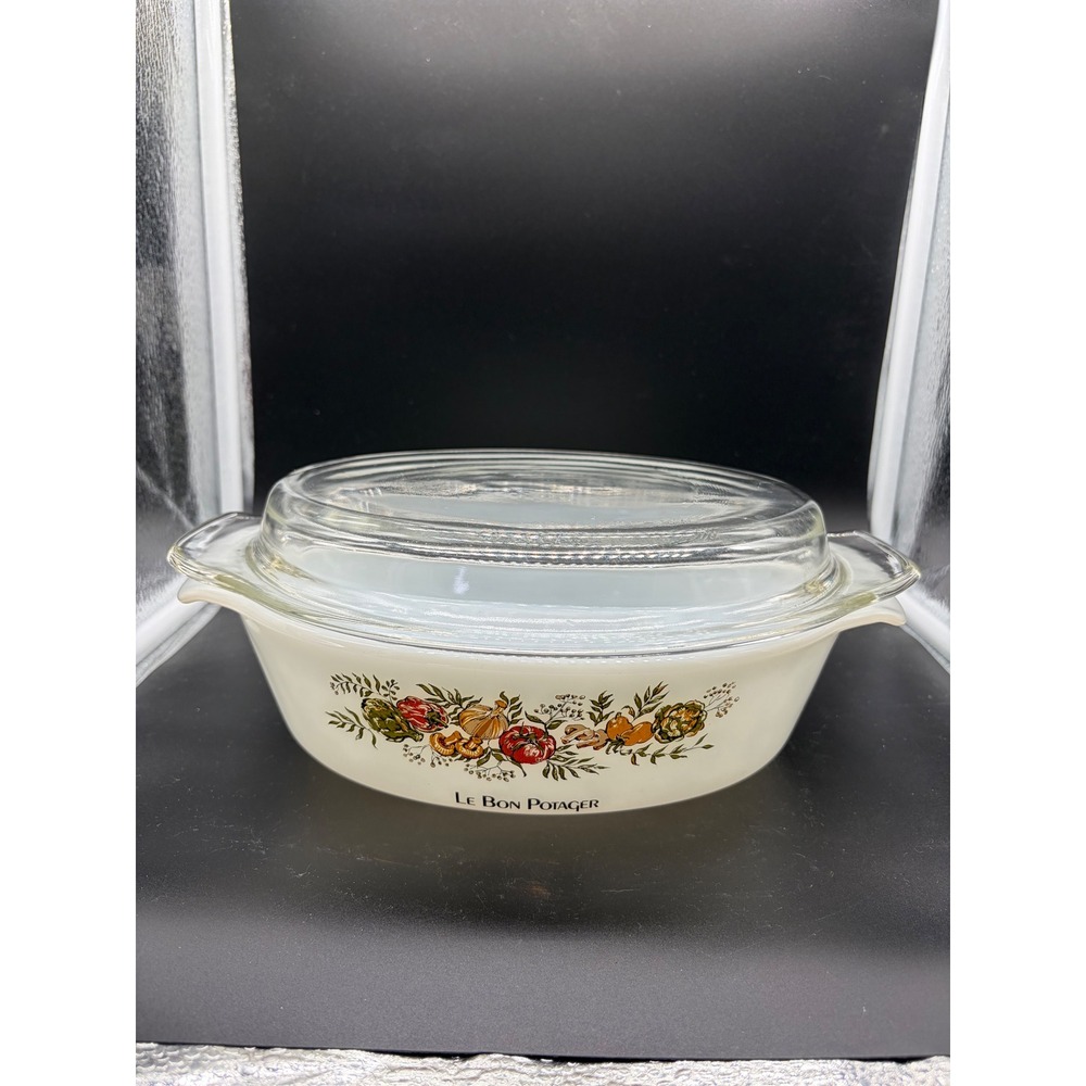 Vintage Anchor Hocking Fire King Casserole Dish‎